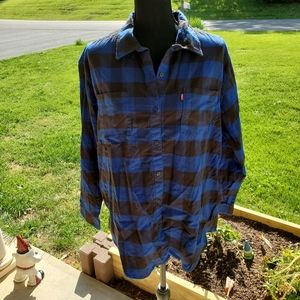 NWT Women's Levi's flannel shirt